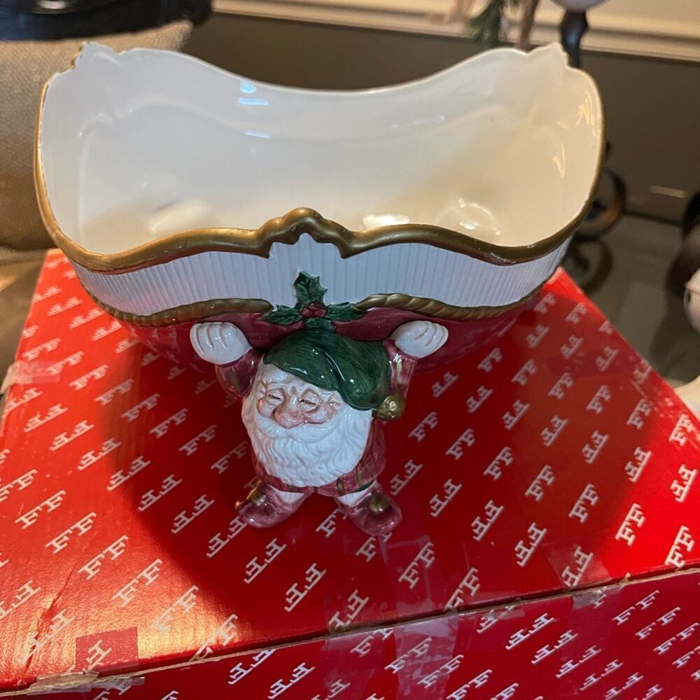 Holiday Elf bowl vintage 1989. No chips  New 175. 5” high x 9 1/2”.